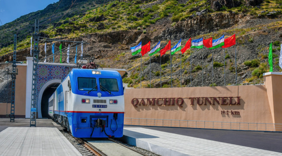 Uzbekistan temir. Ангрен пап железная дорога. Тоннель Камчик Узбекистан. Тоннель на перевале Камчик. Камчик туннель железная дорога.